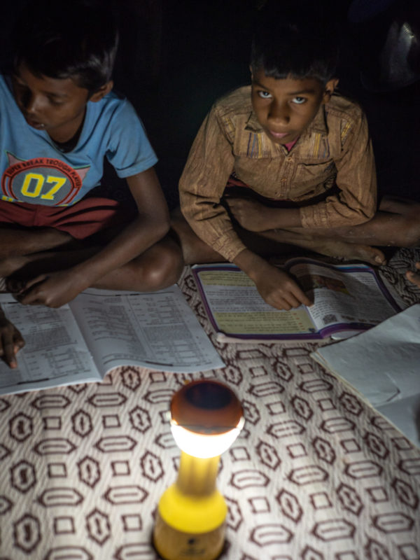 globe award children study solar women