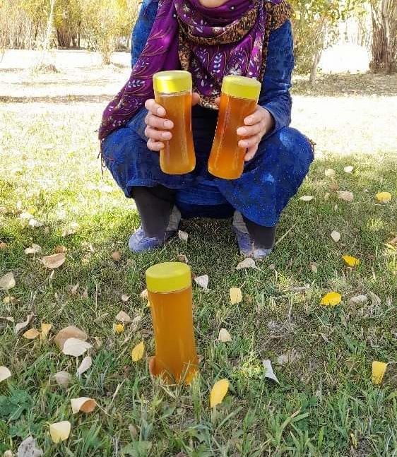 beekeepers women honey natural barefoot college